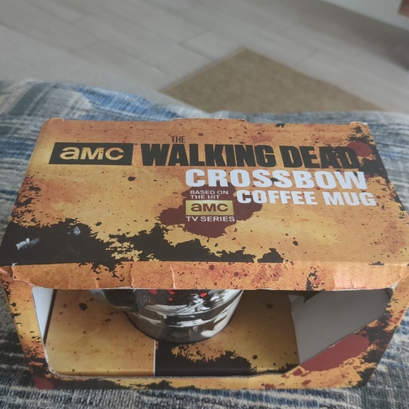NEW 2013 AMC THE WALKING DEAD DARYL CROSSBOW COFFEE MUG - Picture 3 of 5